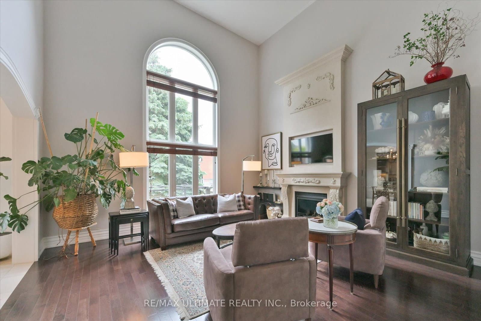 123 Village Green Drive thumbnail 16