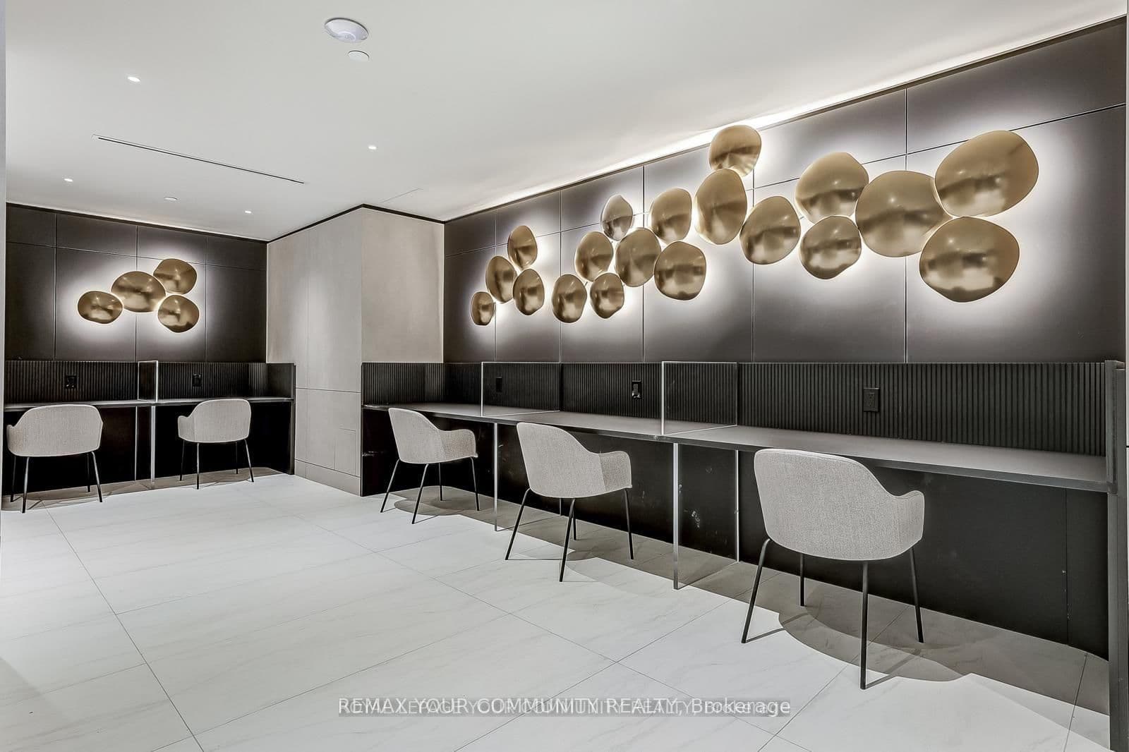 30 Upper Mall Way, Unit 3006 thumbnail 15