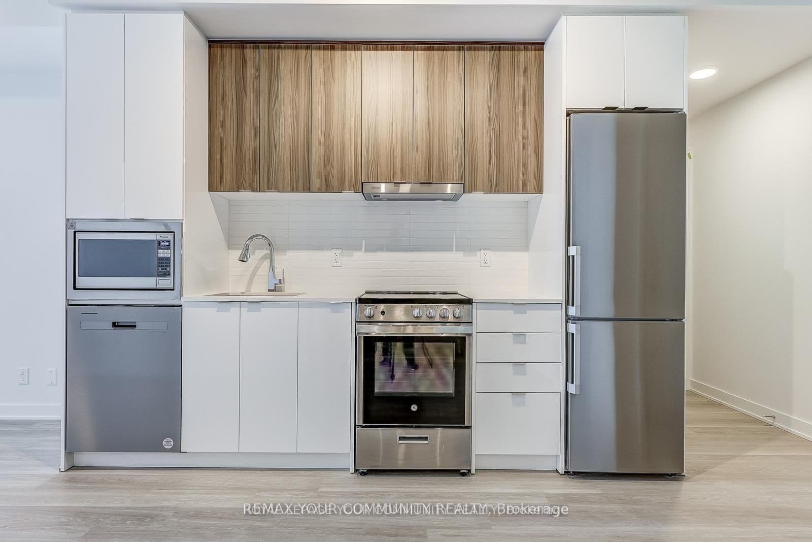 30 Upper Mall Way, Unit 3006 thumbnail 5