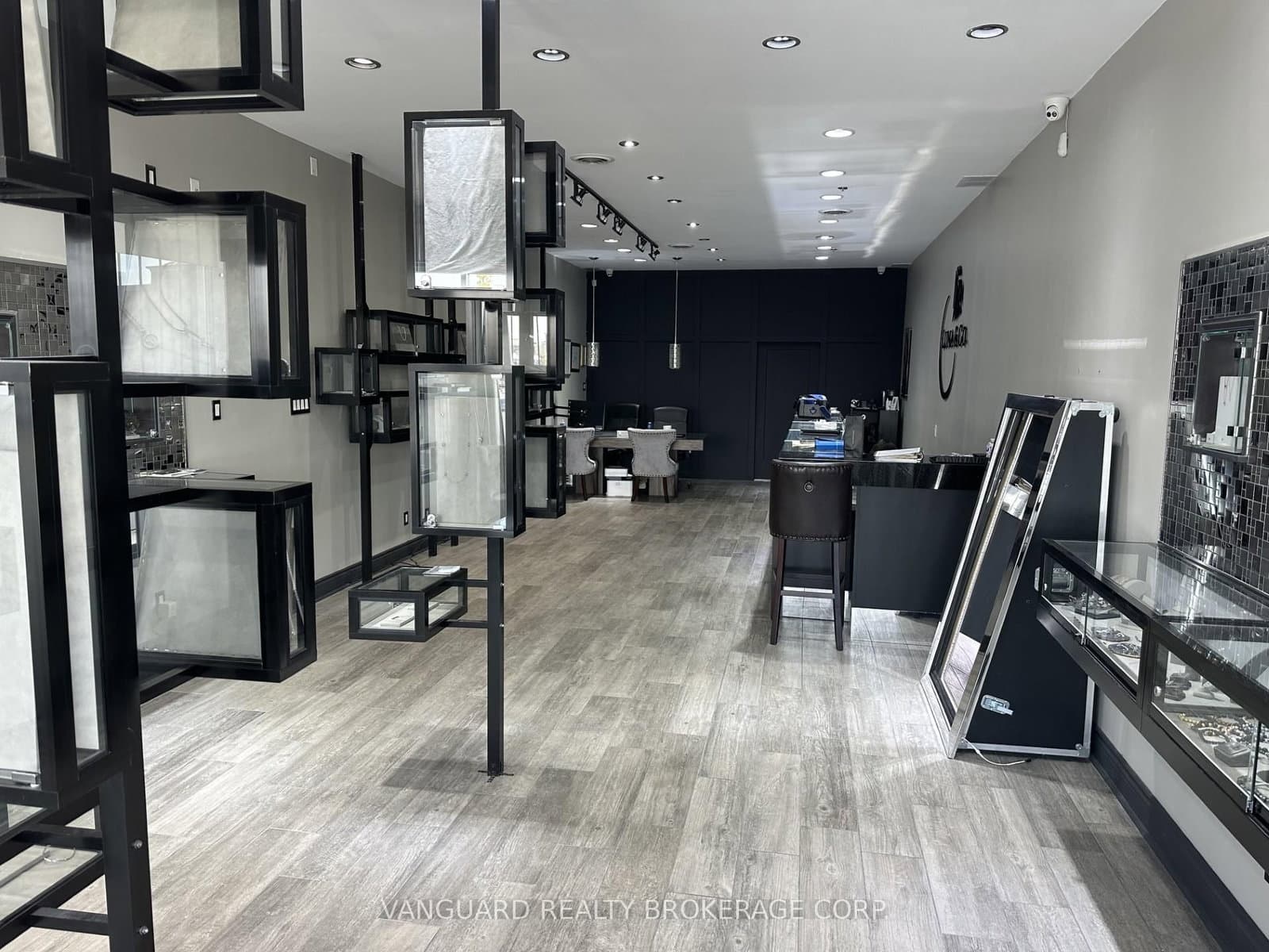 9100 Jane Street, Unit 28 thumbnail 4