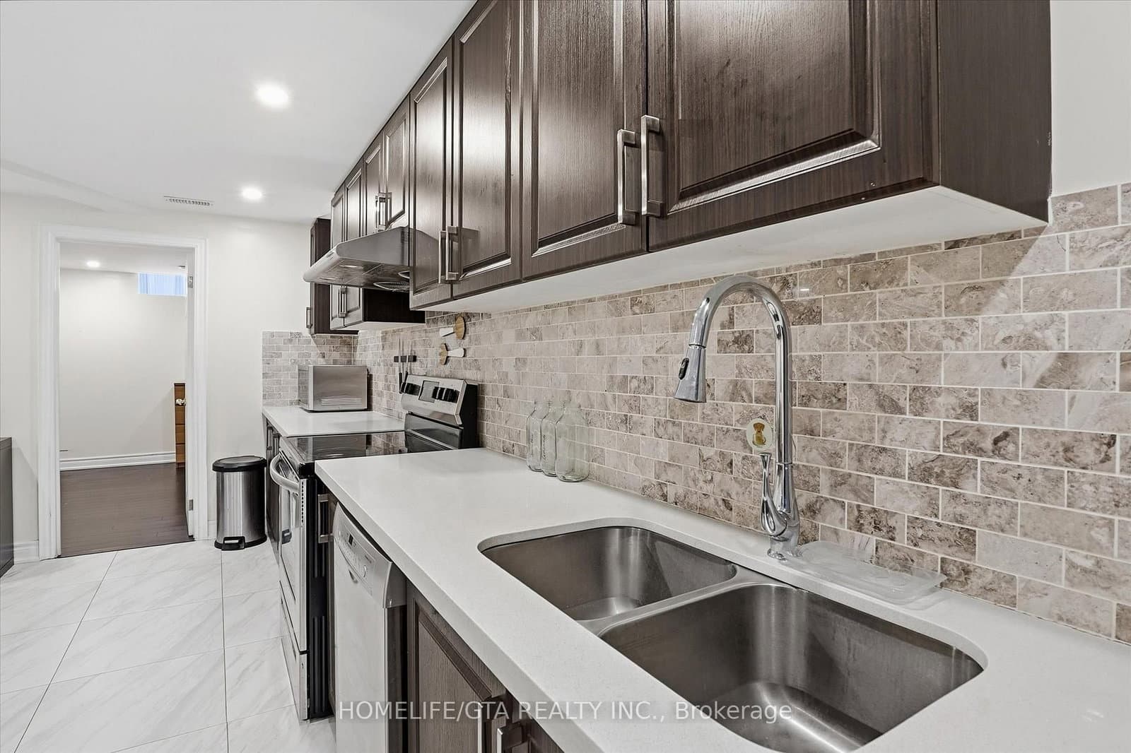4 Mohandas Drive, Unit Basement thumbnail 11