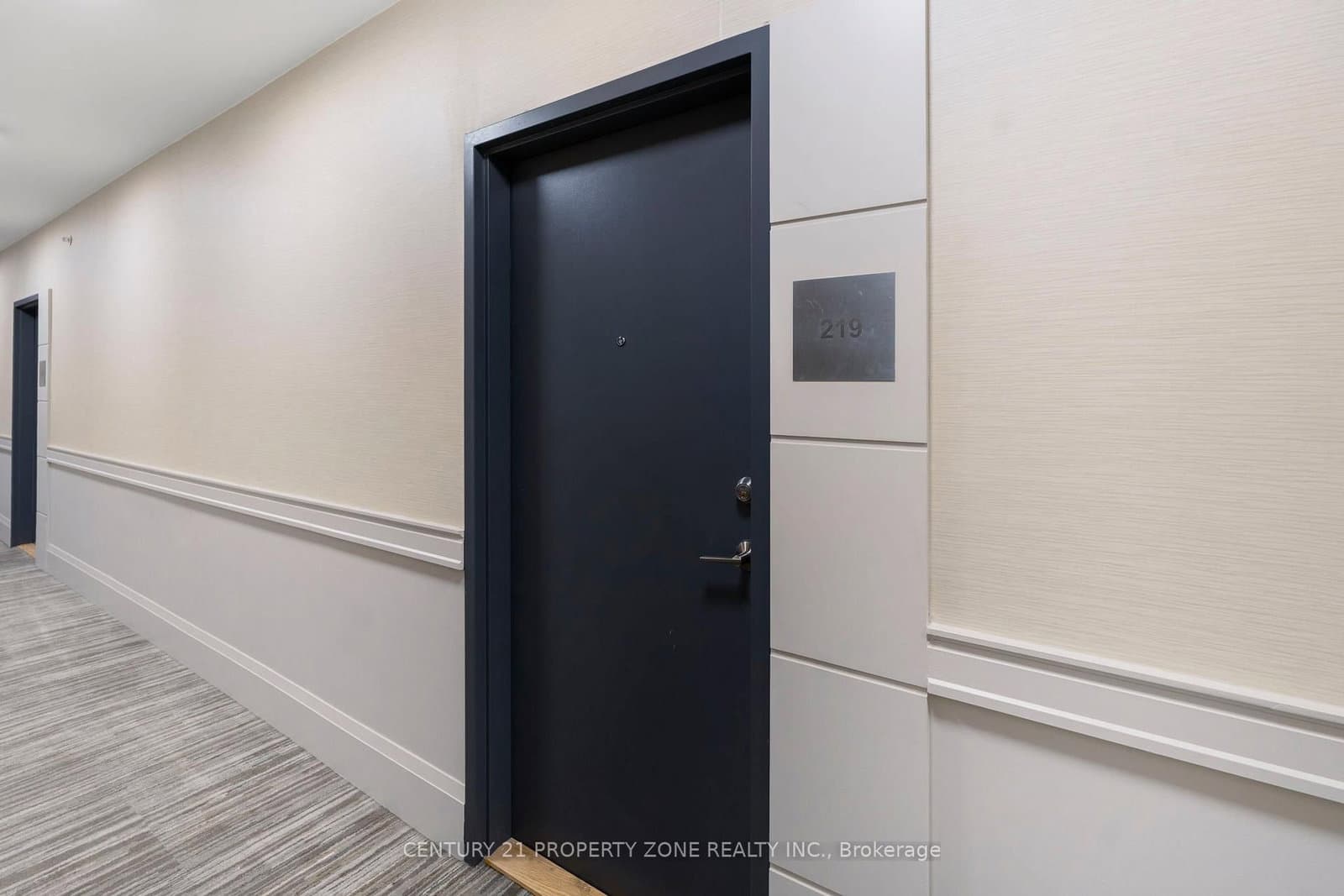 8302 Islington Avenue, Unit 219 thumbnail 3