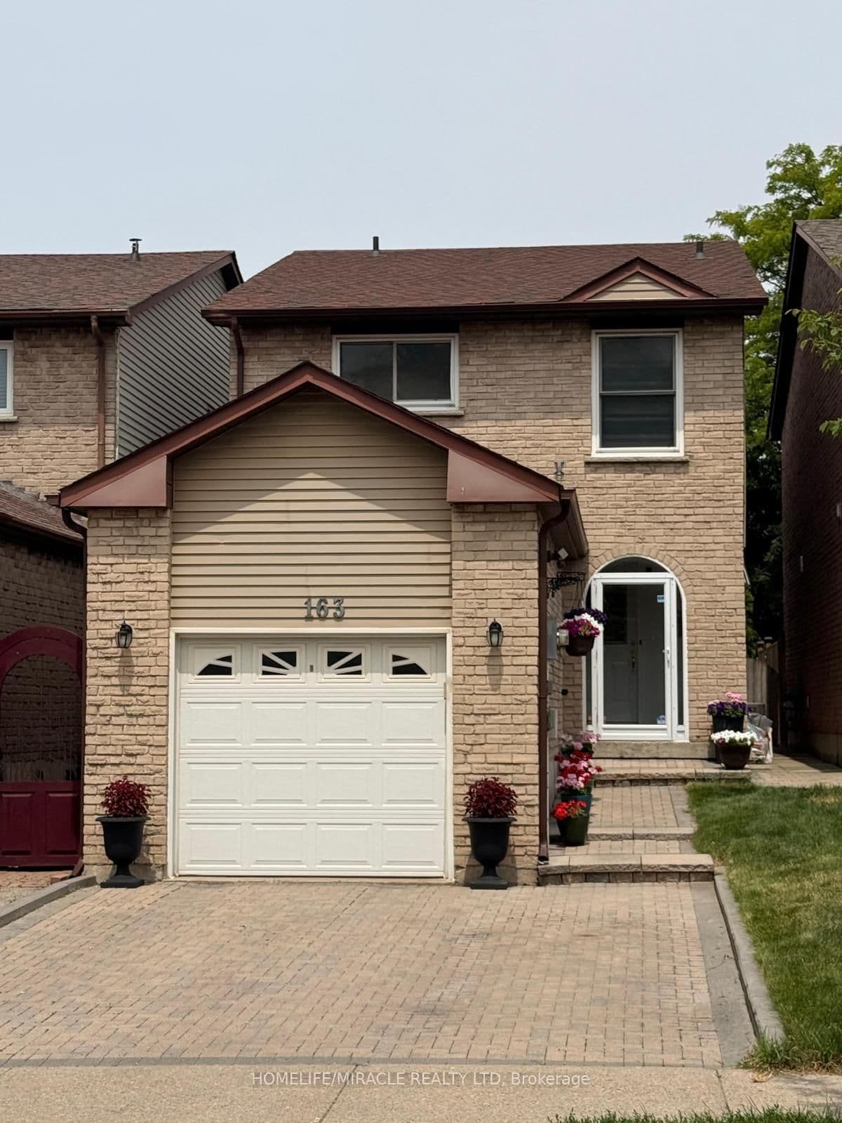 163 Mabley Crescent - Image 1