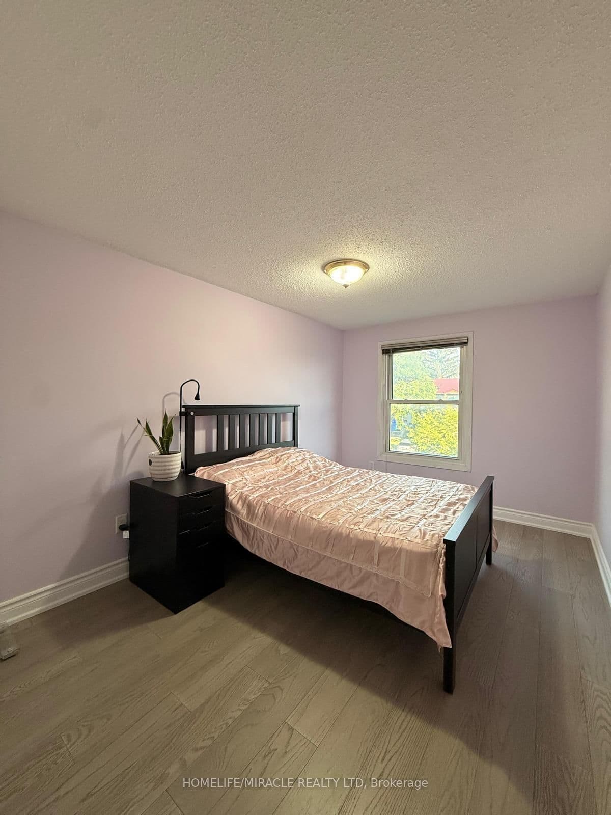 163 Mabley Crescent thumbnail 12