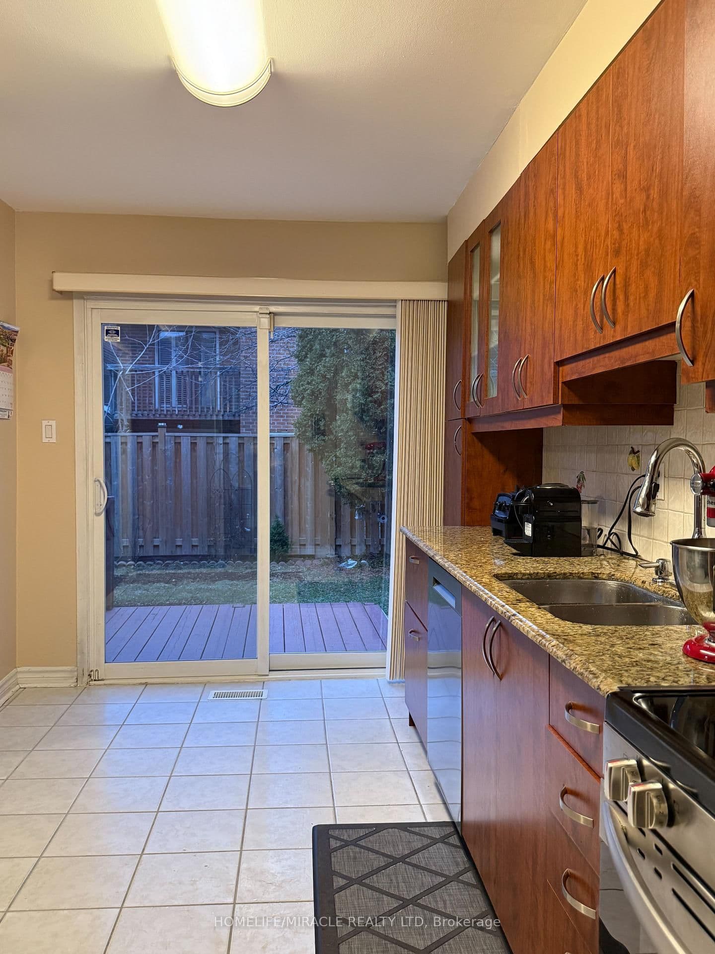 163 Mabley Crescent thumbnail 7