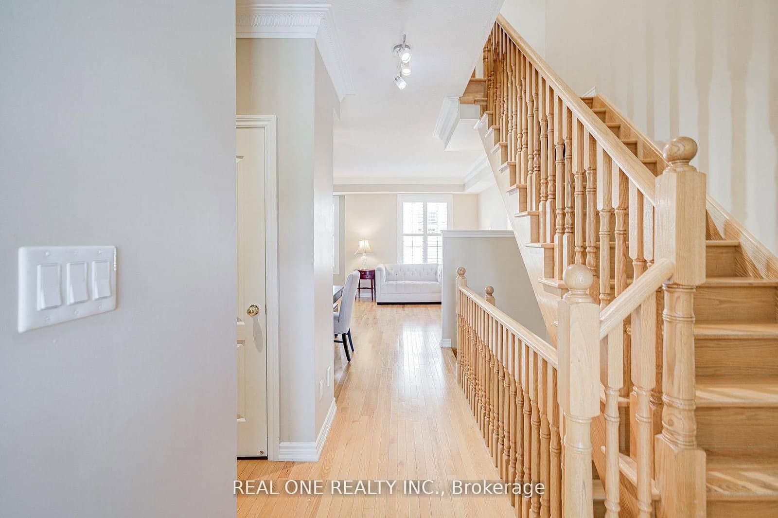 9 Ruskov Lane, Unit Upper thumbnail 14