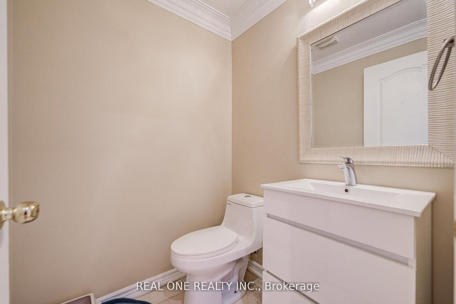 9 Ruskov Lane, Unit Upper thumbnail 15