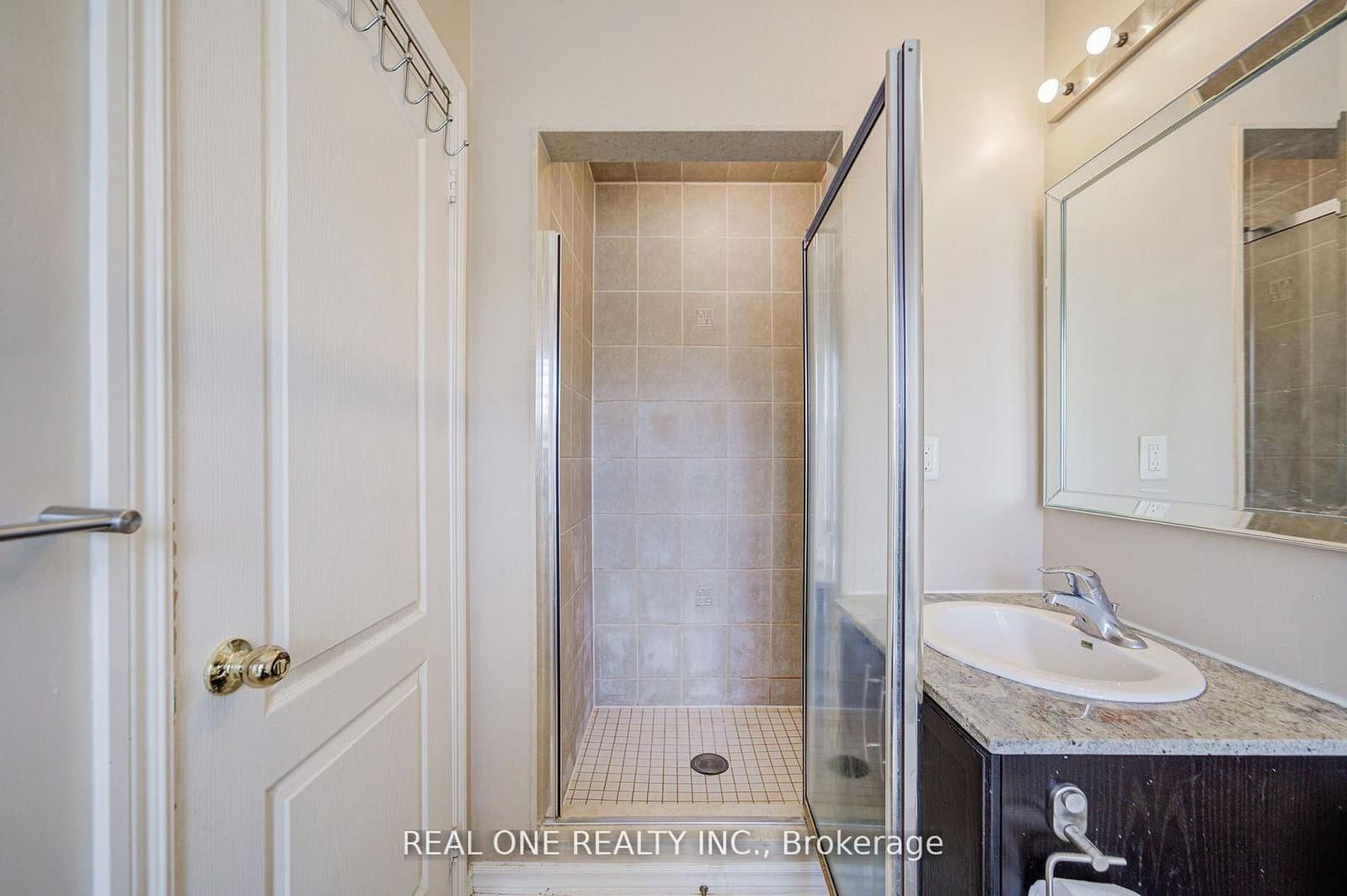 9 Ruskov Lane, Unit Upper thumbnail 20