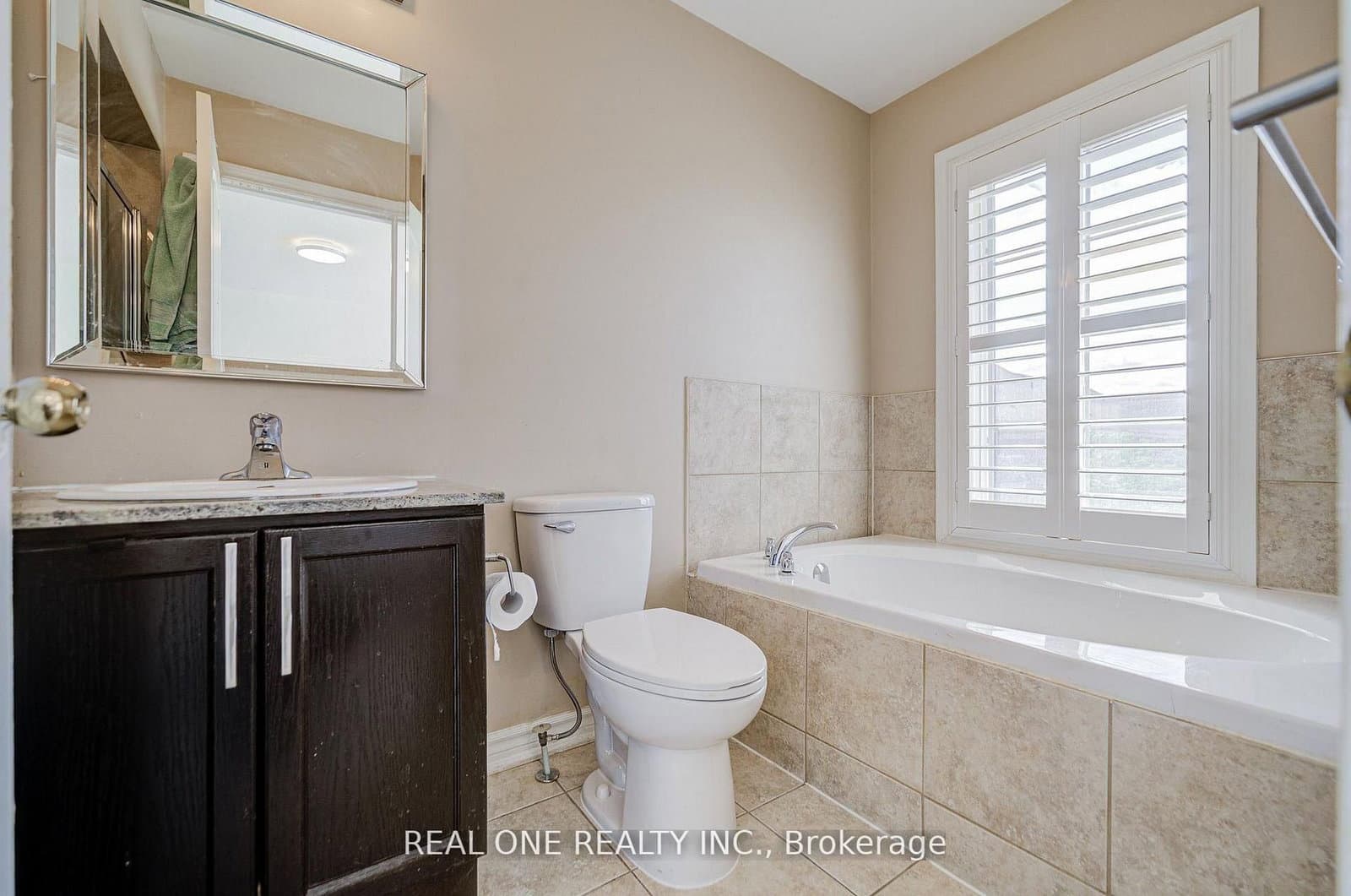 9 Ruskov Lane, Unit Upper thumbnail 21