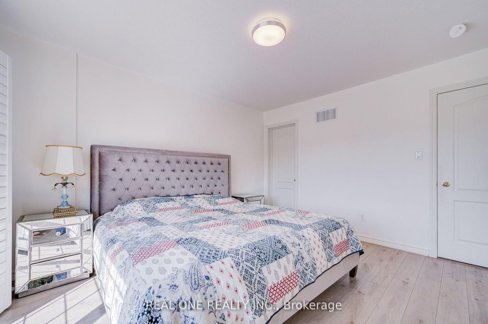 9 Ruskov Lane, Unit Upper thumbnail 28