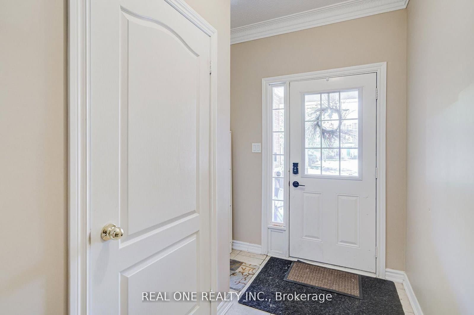9 Ruskov Lane, Unit Upper thumbnail 3