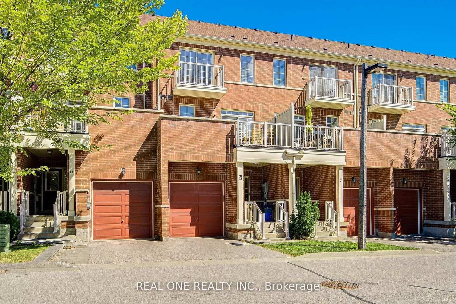 9 Ruskov Lane, Unit Upper thumbnail 31