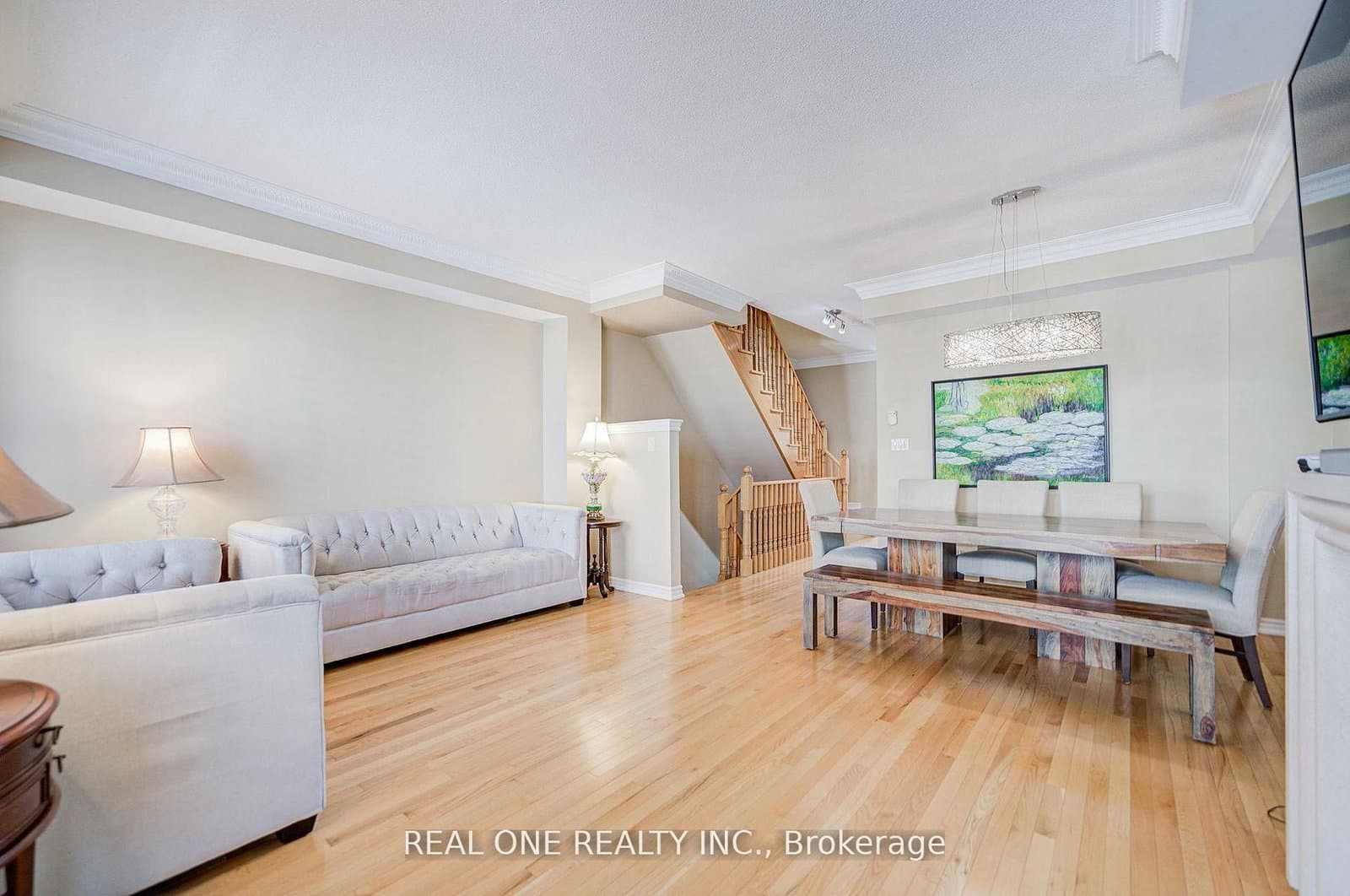 9 Ruskov Lane, Unit Upper thumbnail 4