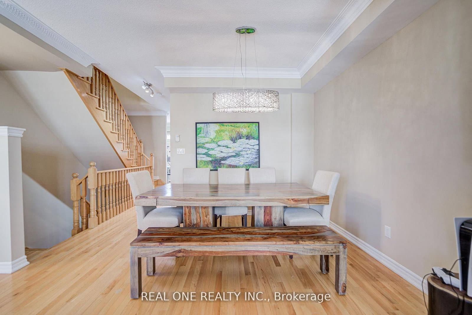9 Ruskov Lane, Unit Upper thumbnail 5