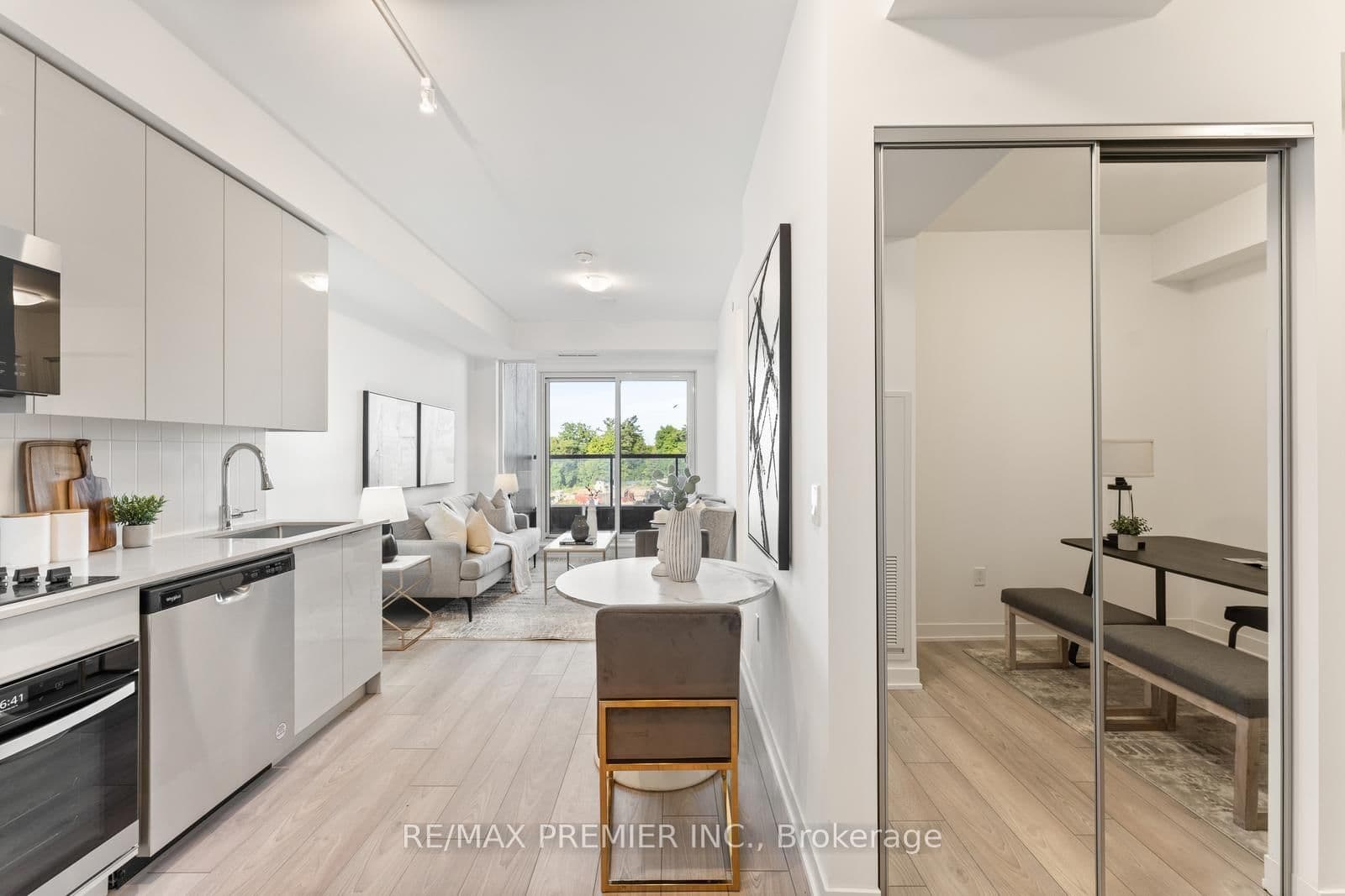 474 Caldari Road, Unit 308 thumbnail 5