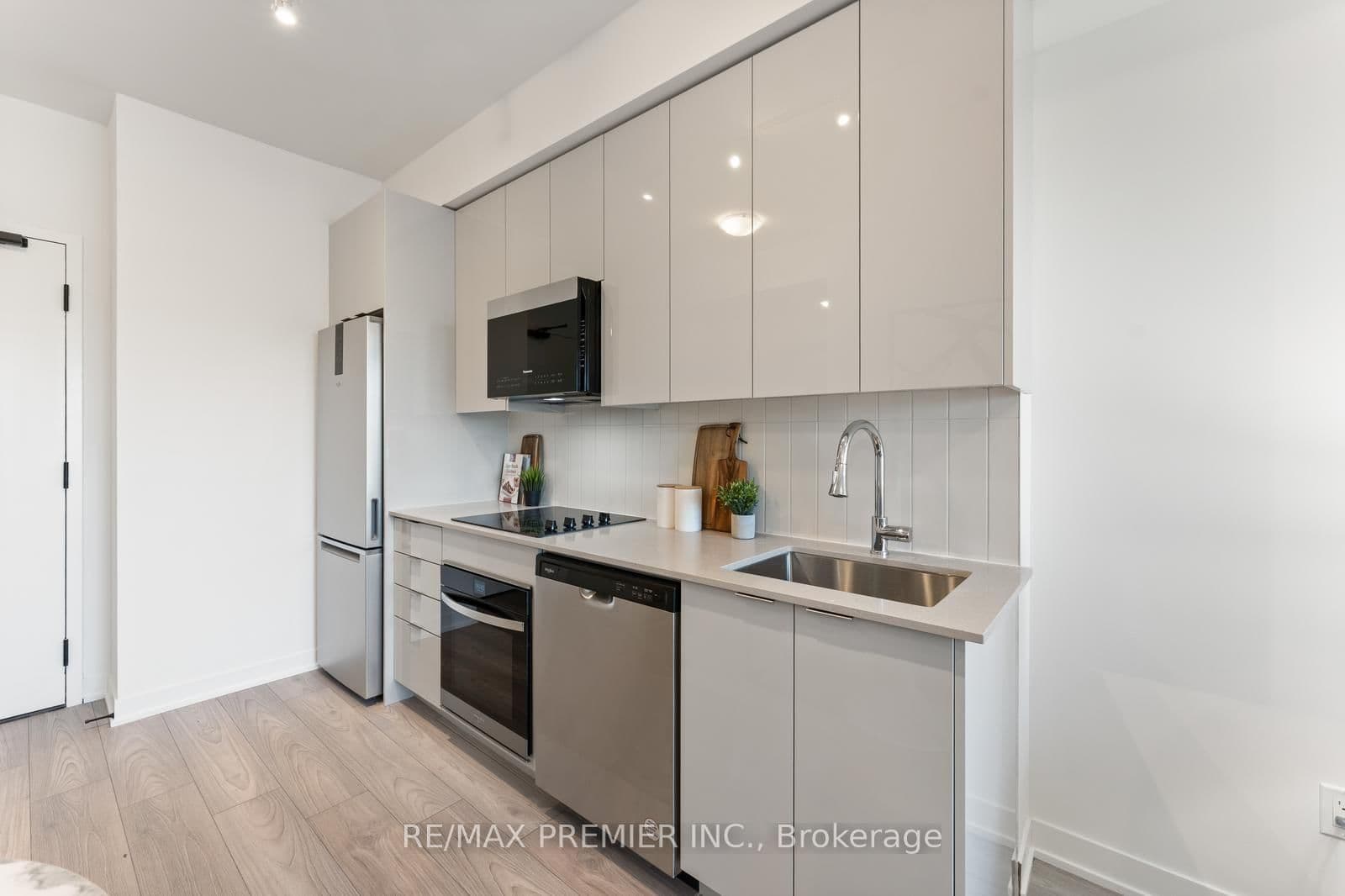 474 Caldari Road, Unit 308 thumbnail 9