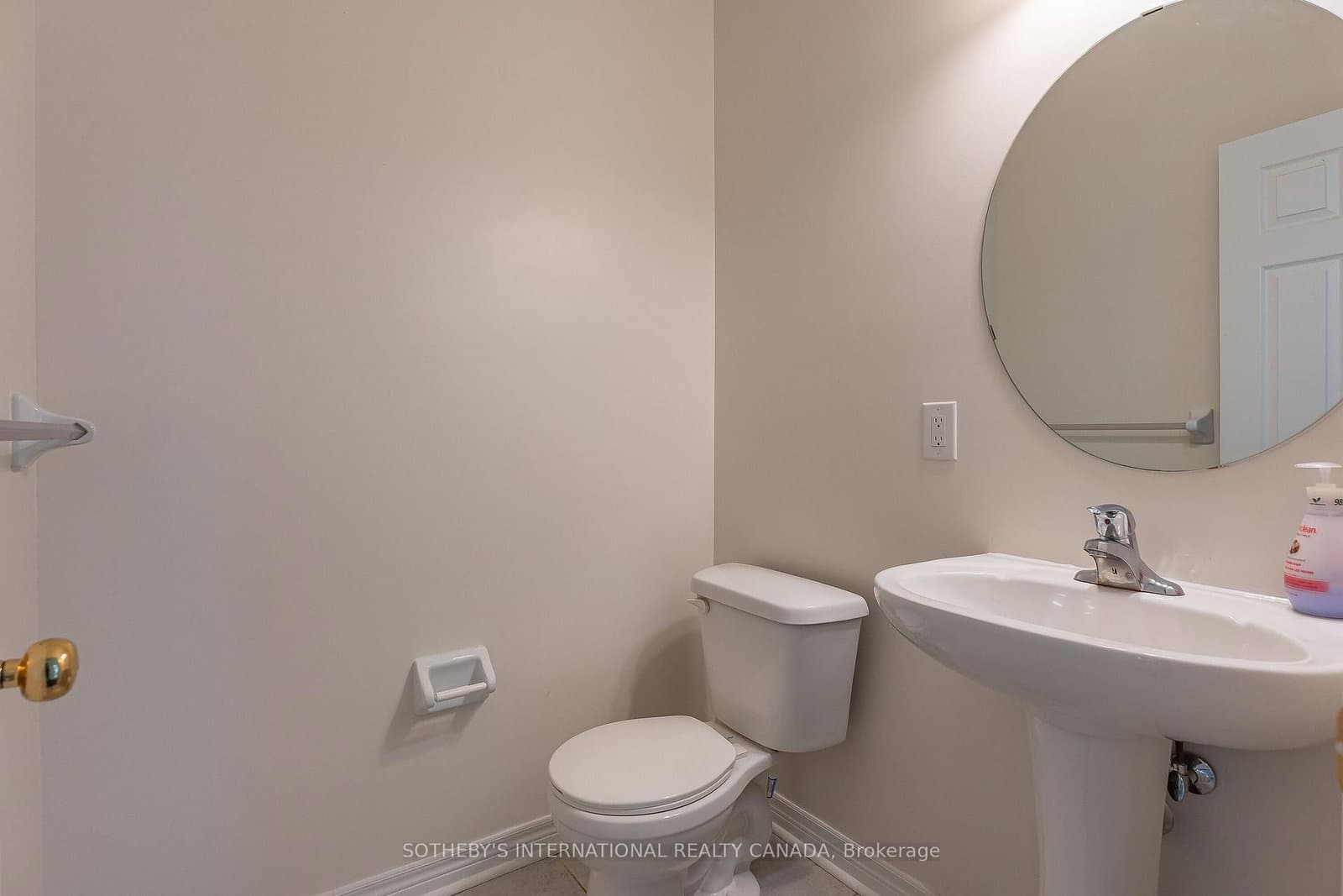 1 Herbert Wales Crescent thumbnail 19