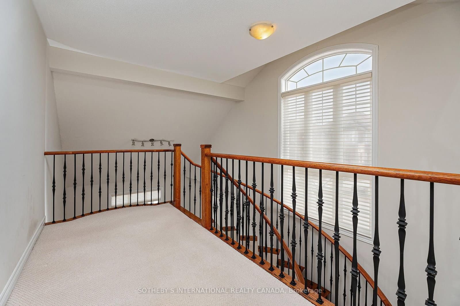 1 Herbert Wales Crescent thumbnail 20