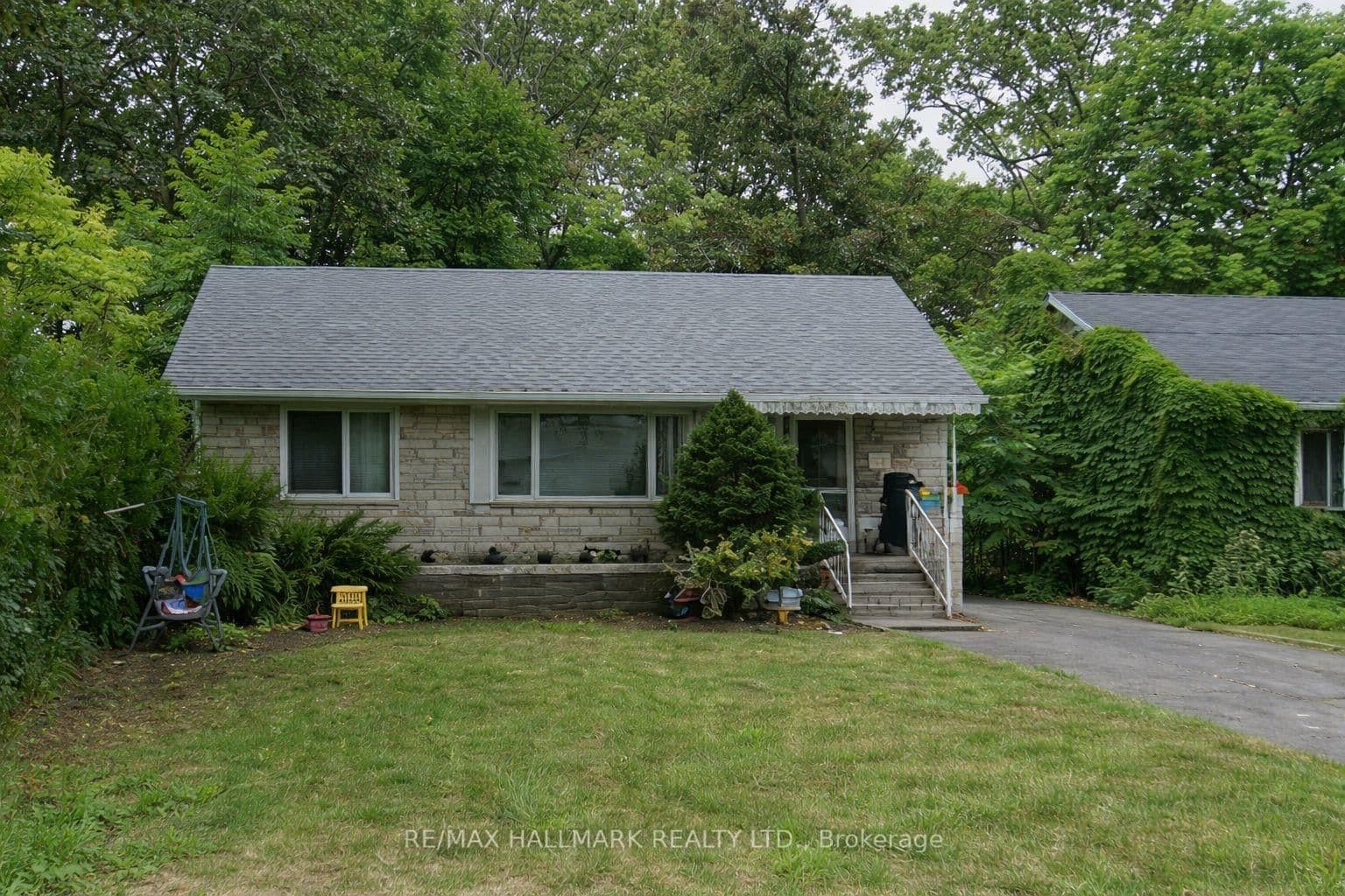 22 Grandview Avenue thumbnail 2