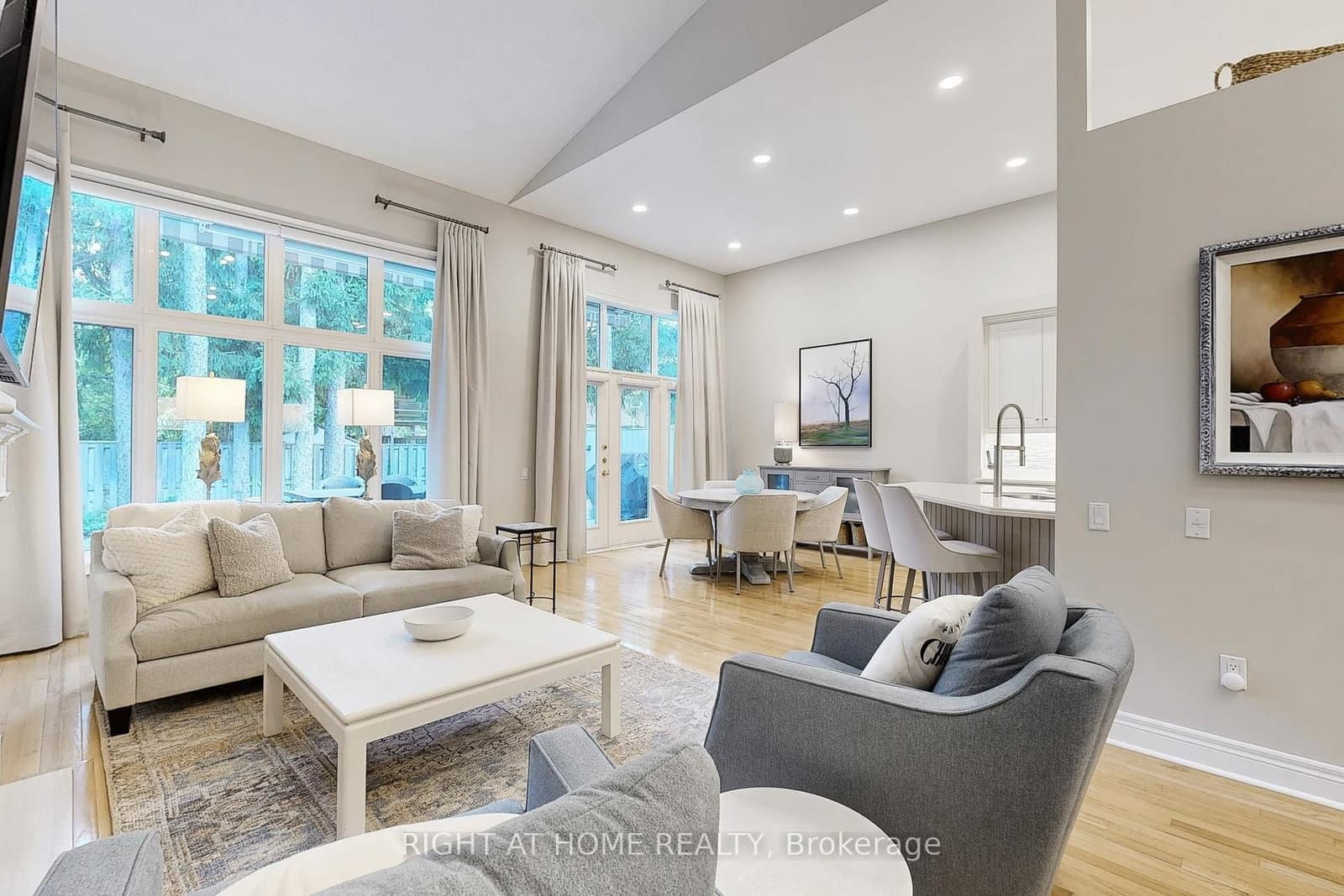 9 Arlington Way thumbnail 5