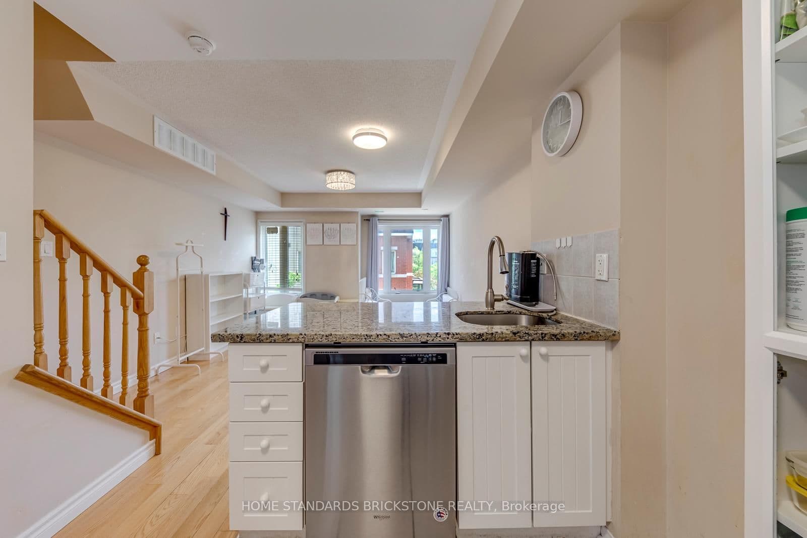 306 John Street, Unit 291 thumbnail 2