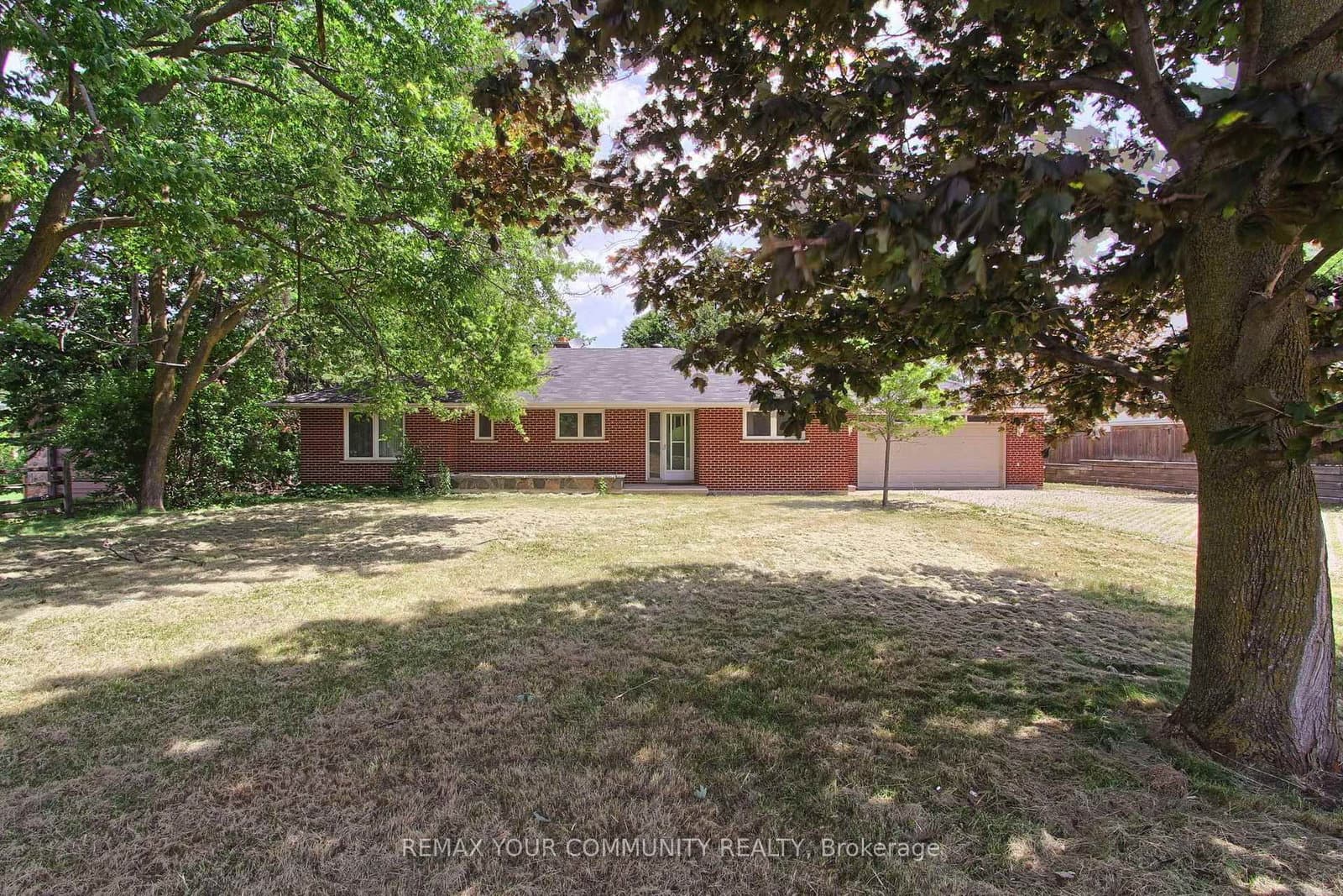 9947 Woodbine Avenue thumbnail 2