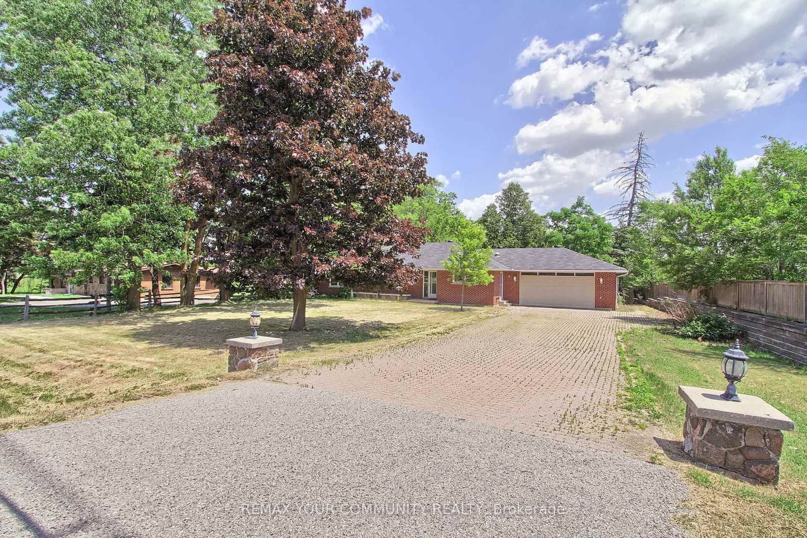 9947 Woodbine Avenue thumbnail 4
