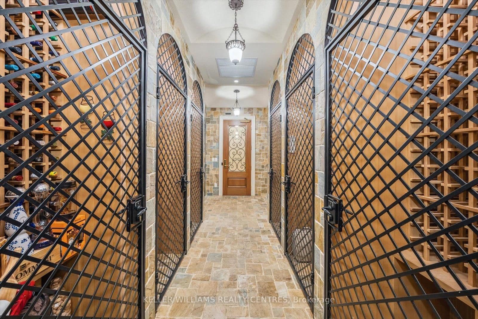 9245 Jane Street, Unit 902 thumbnail 22