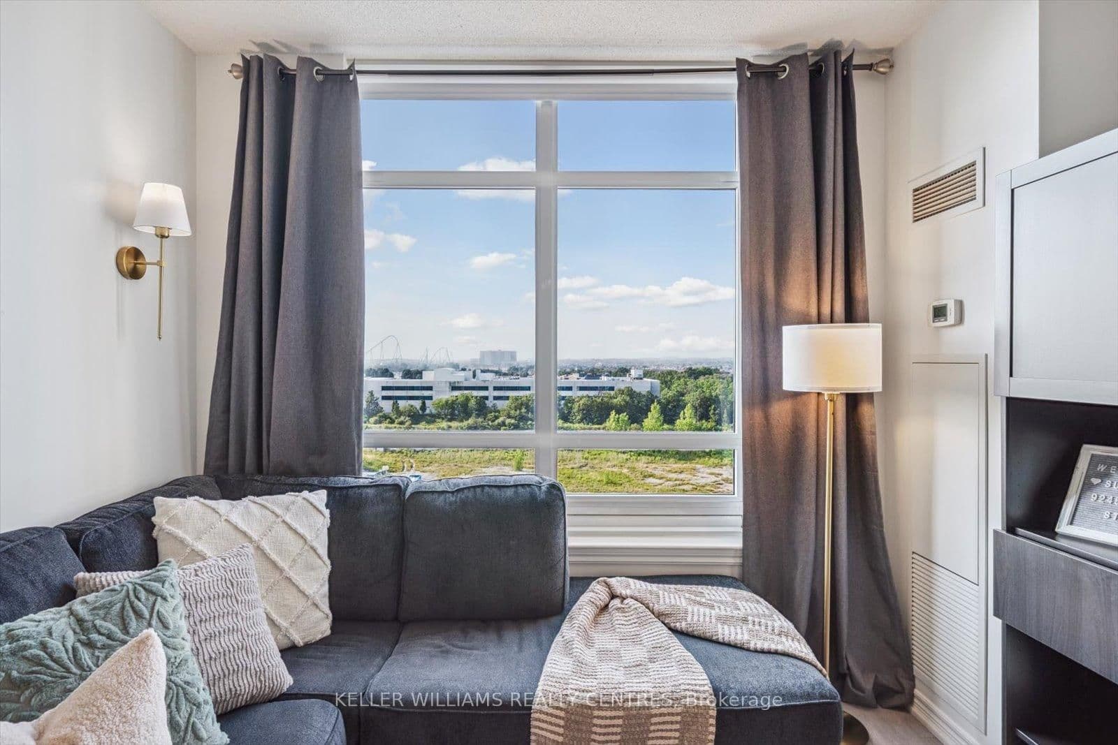 9245 Jane Street, Unit 902 thumbnail 7
