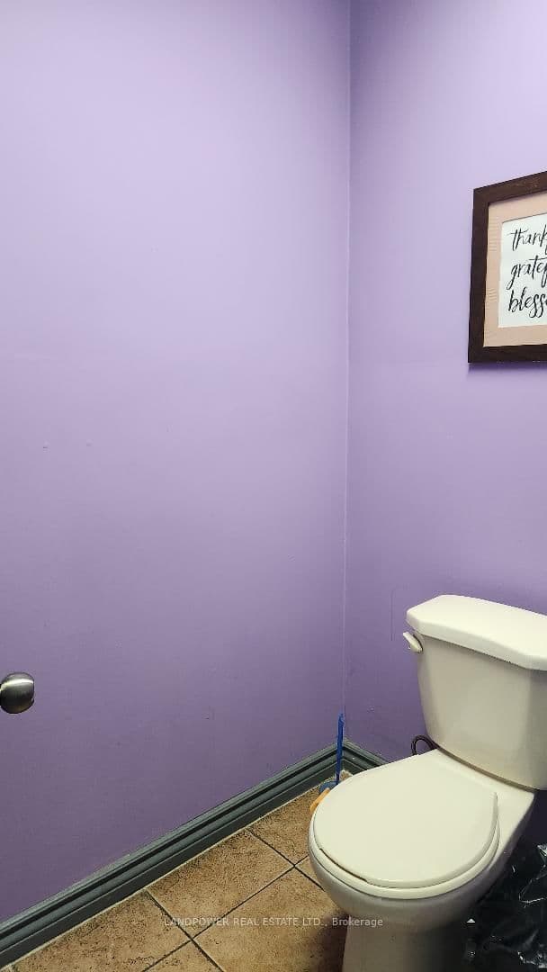 300 Holland Street W, Unit 101 thumbnail 11