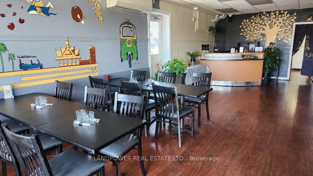 300 Holland Street W, Unit 101 thumbnail 2