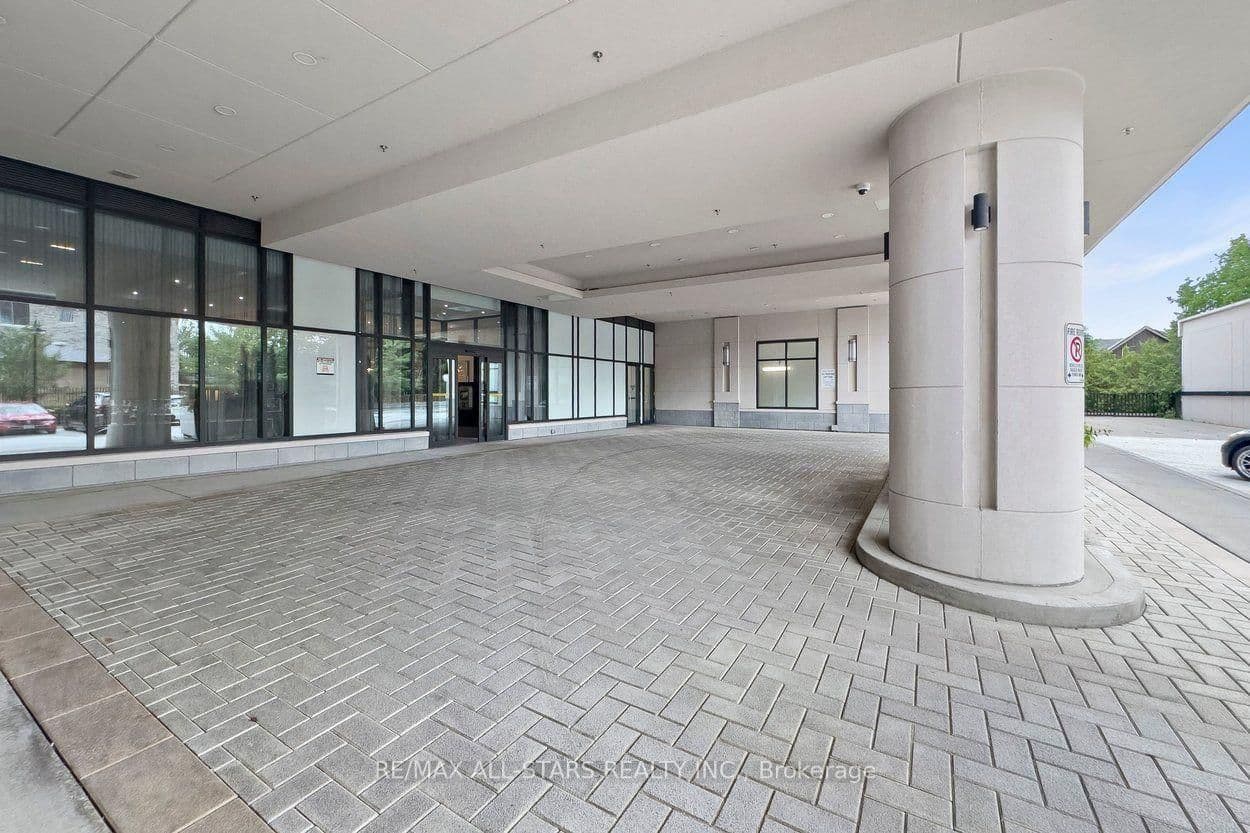 20 Fred Varley Drive, Unit 219 thumbnail 3