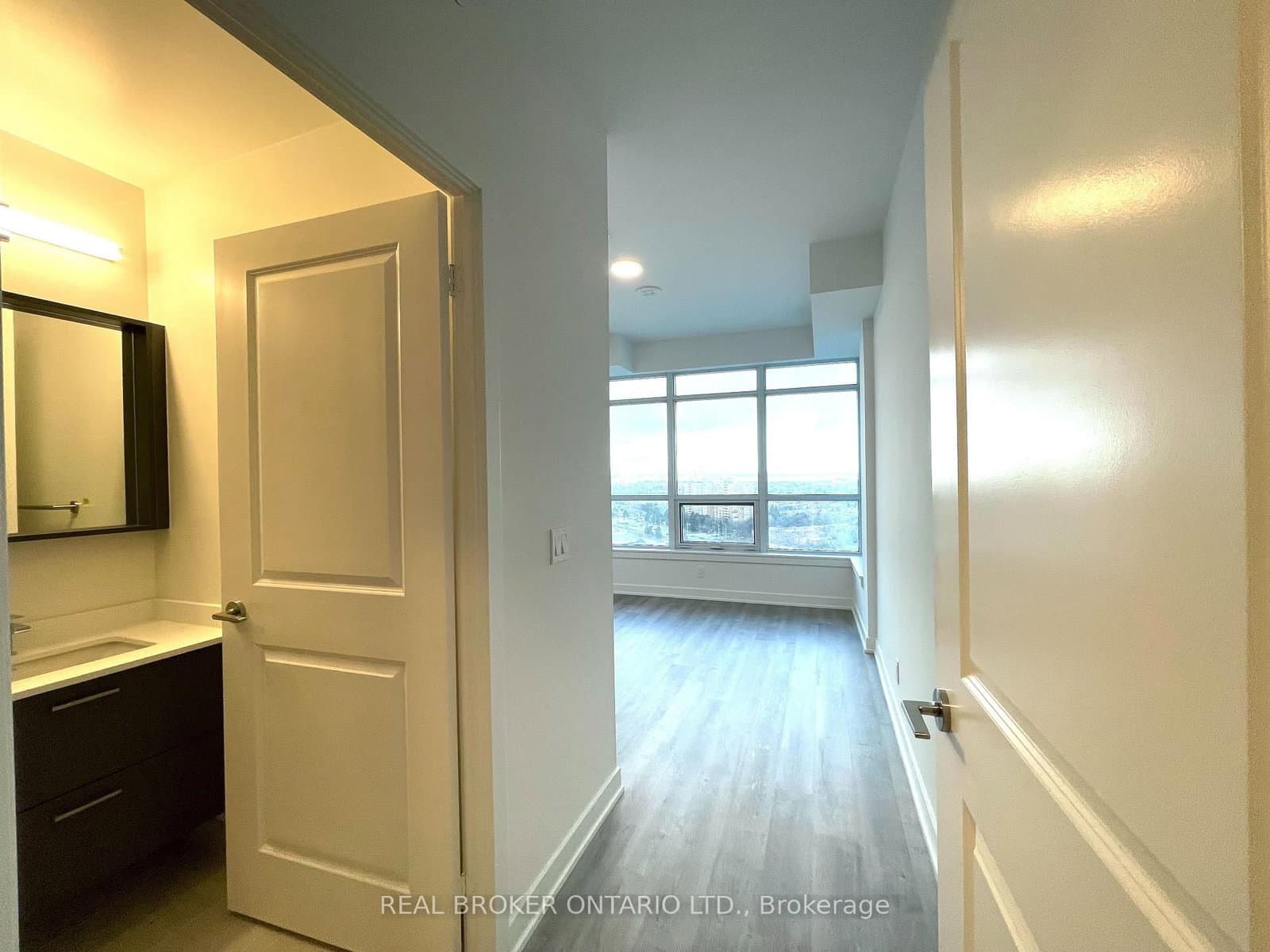 50 Upper Mall Way, Unit 2009 thumbnail 17