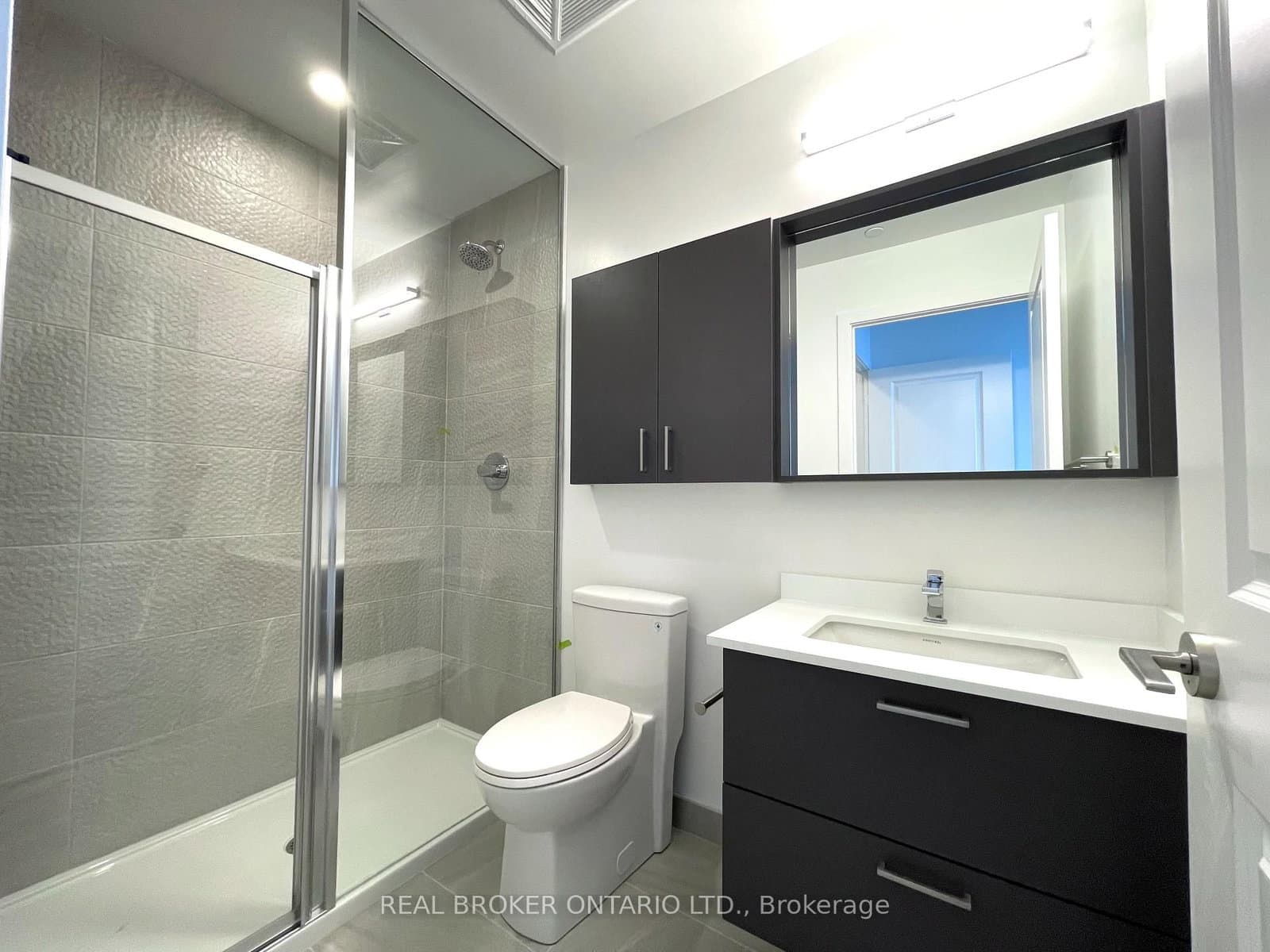 50 Upper Mall Way, Unit 2009 thumbnail 18