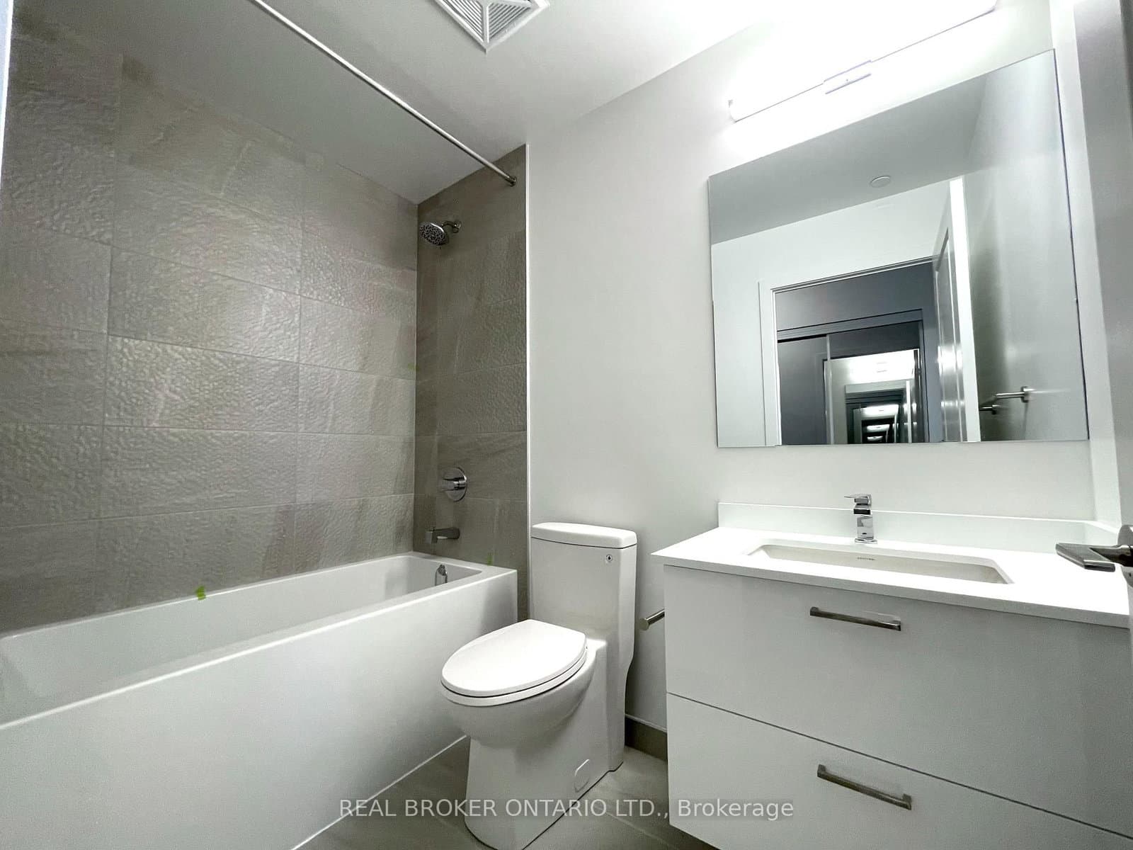 50 Upper Mall Way, Unit 2009 thumbnail 21