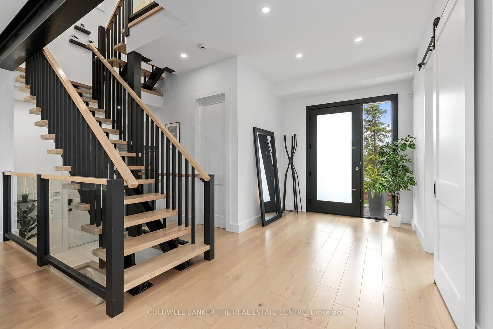 11657 Warden Avenue thumbnail 16