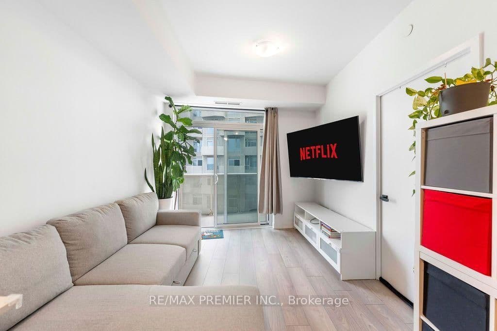 10 Abeja Street, Unit 816 thumbnail 7