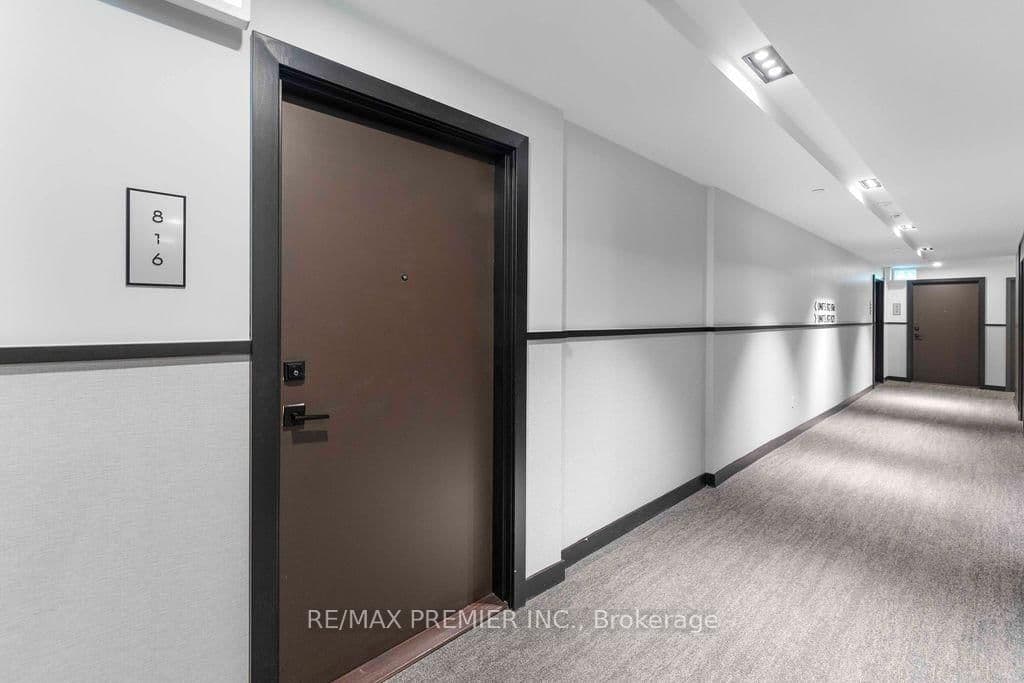 10 Abeja Street, Unit 816 thumbnail 3