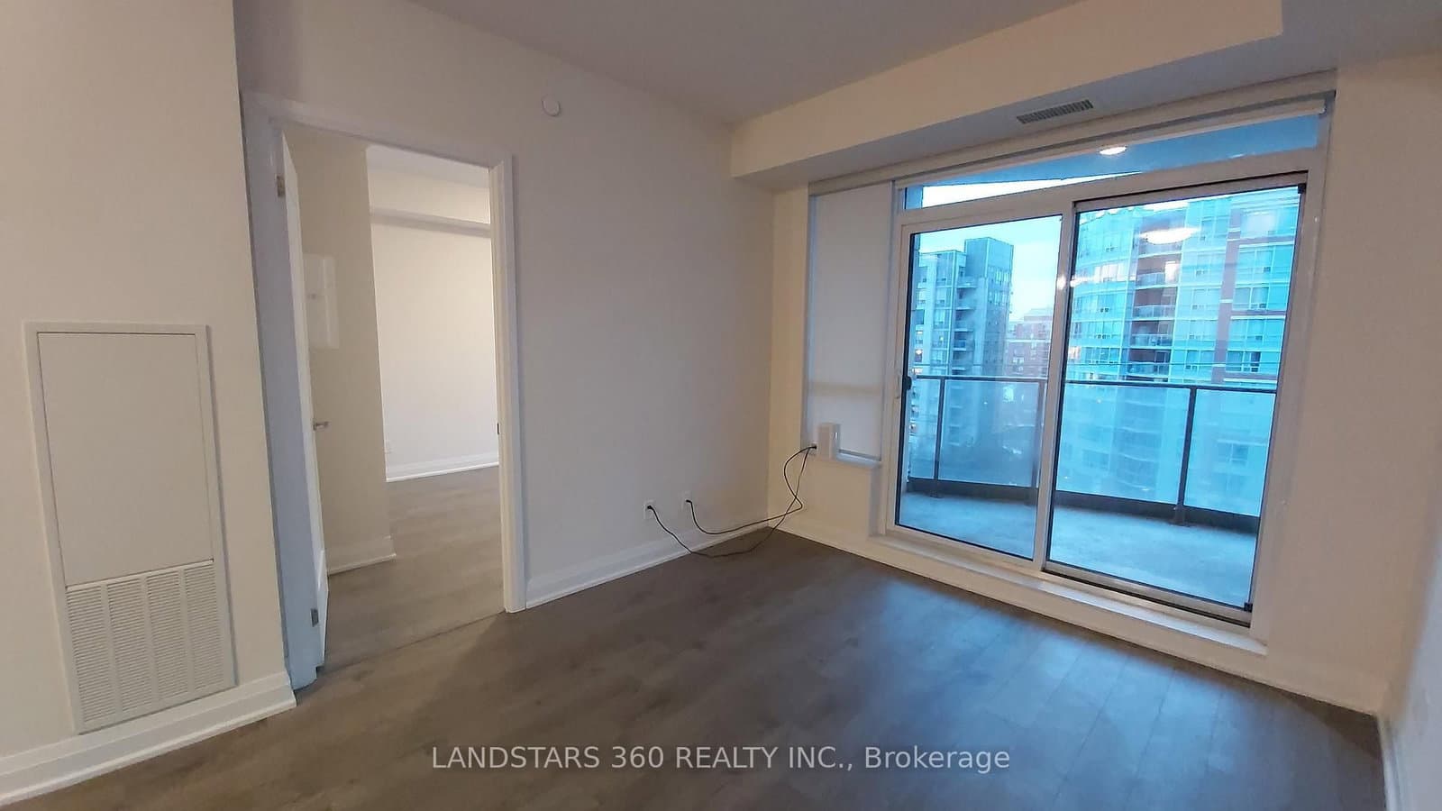 398 E Highway 7 E, Unit 807 thumbnail 3