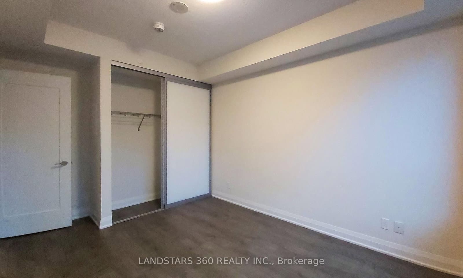 398 E Highway 7 E, Unit 807 thumbnail 6