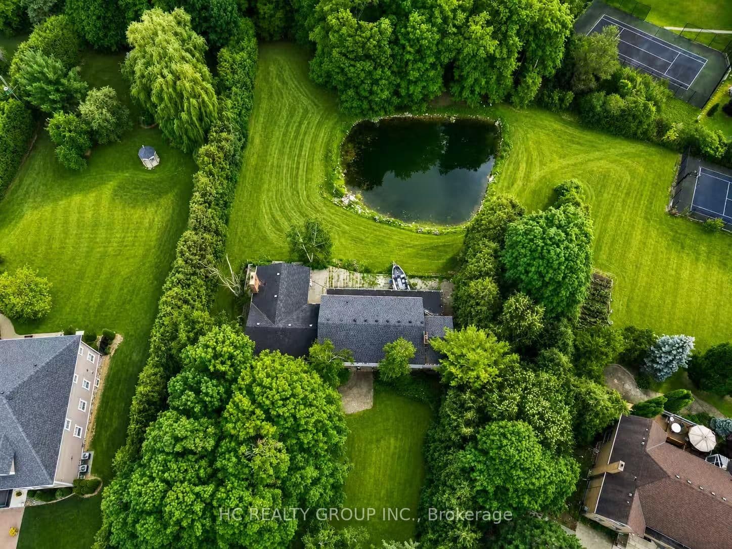 16 Bernadotte Drive thumbnail 2