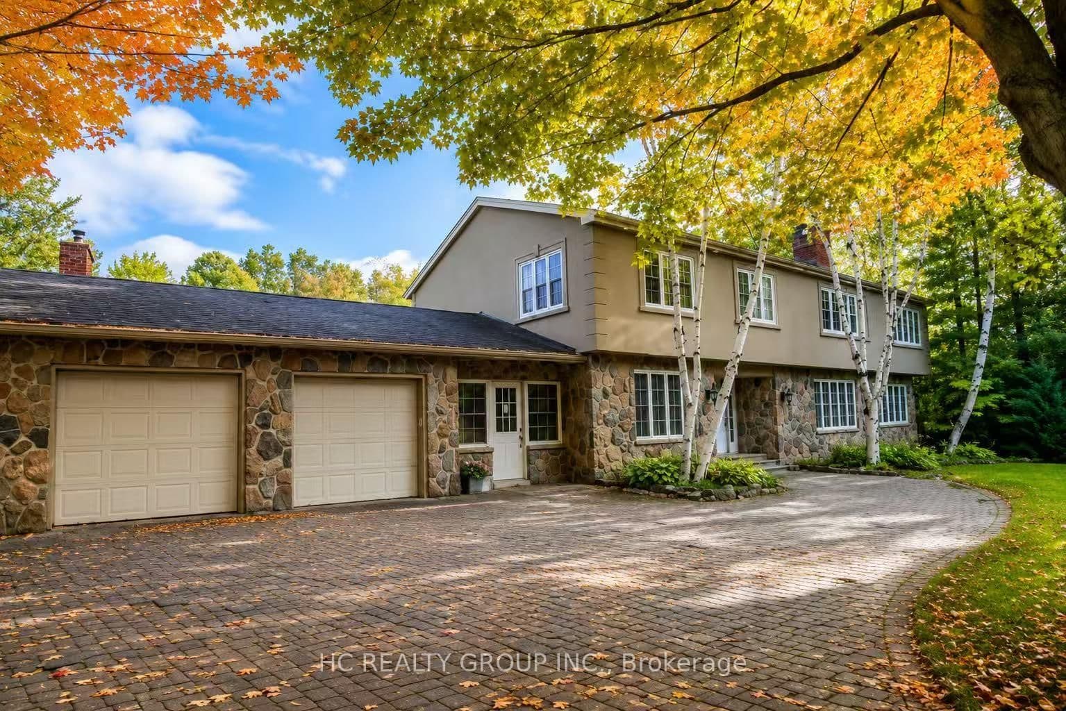 16 Bernadotte Drive thumbnail 4