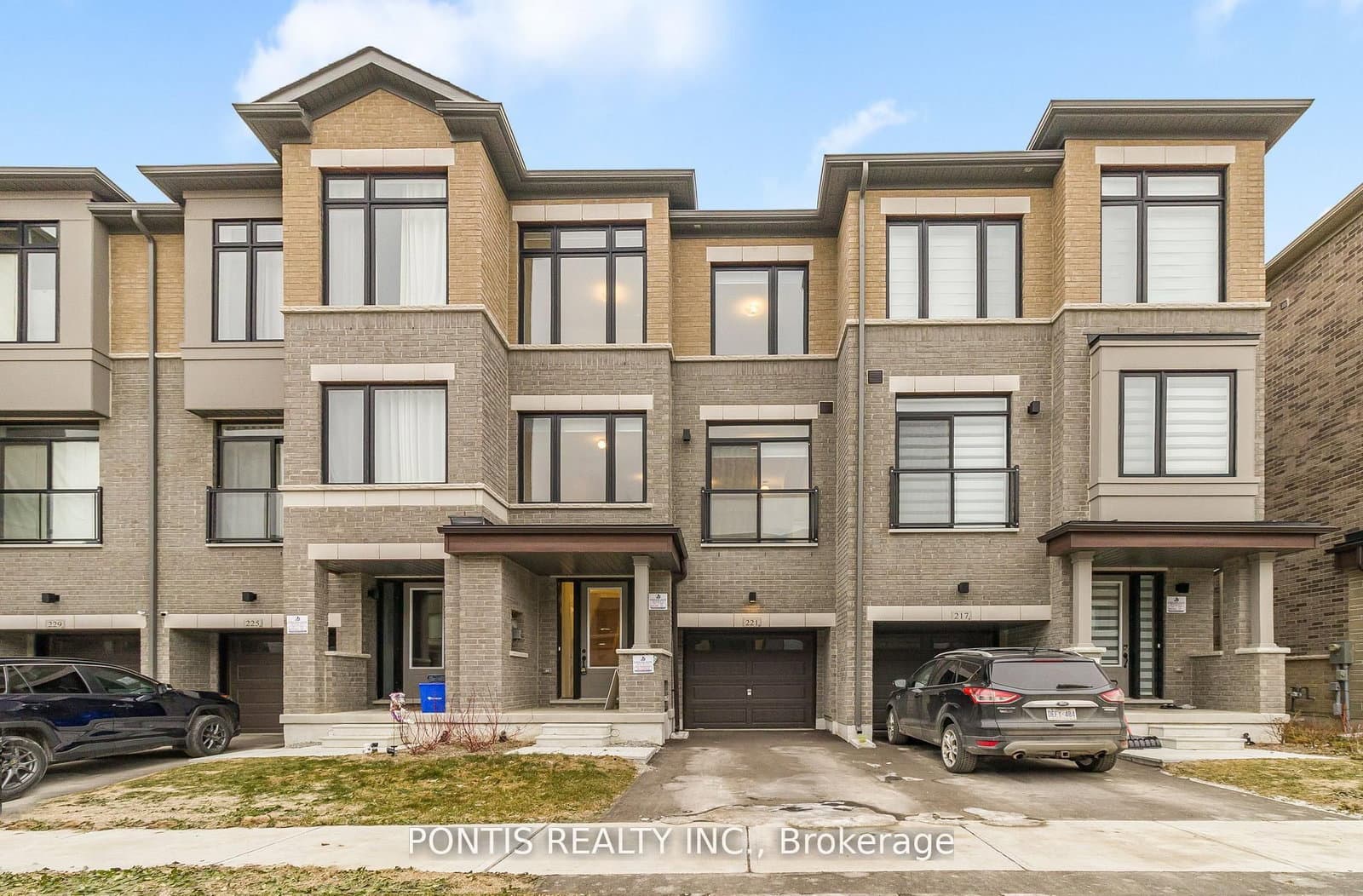 221 Tennant Circle - Image 1