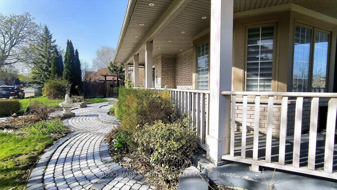 75 Boxwood Crescent thumbnail 3