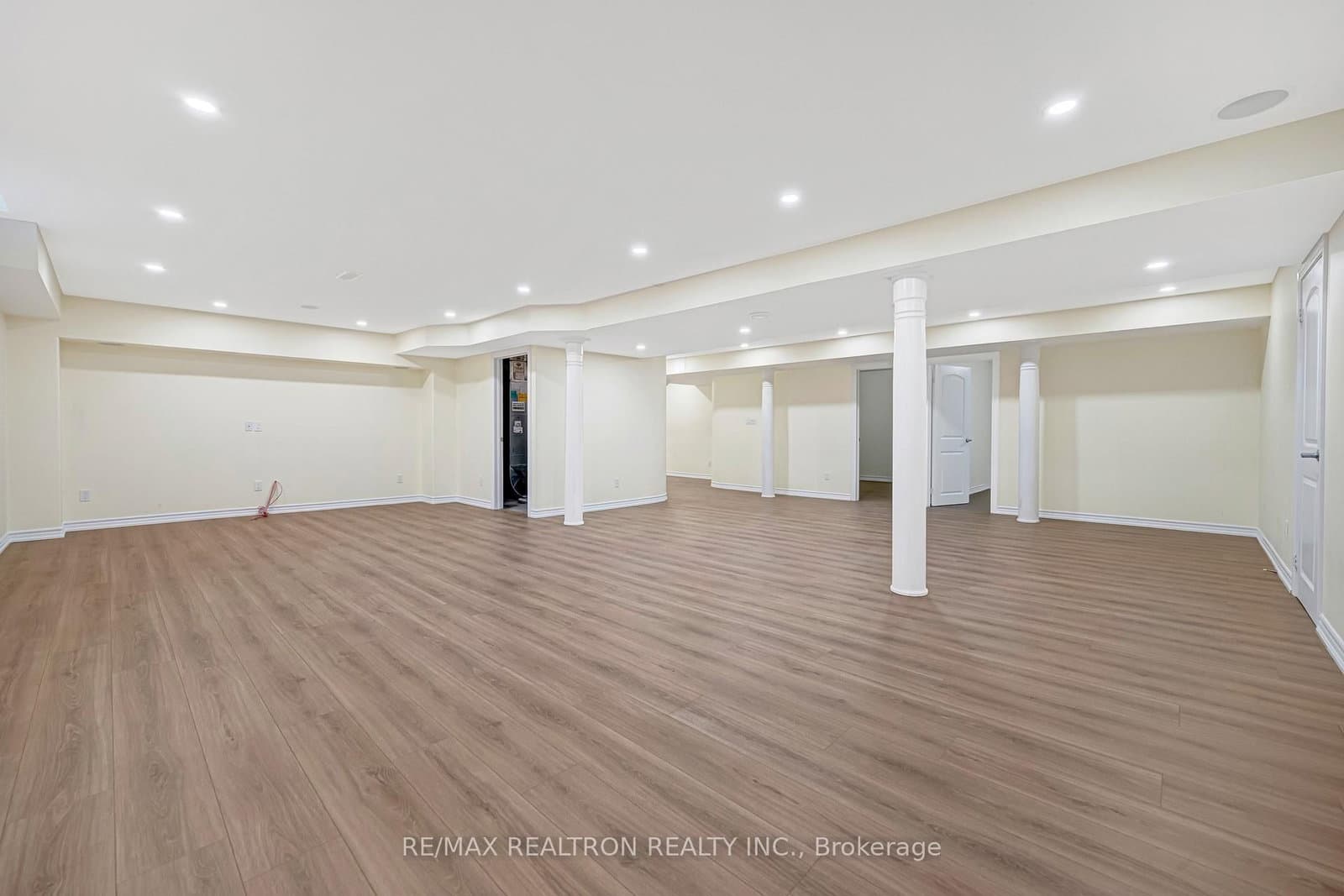 71 Glengordon Crescent thumbnail 31