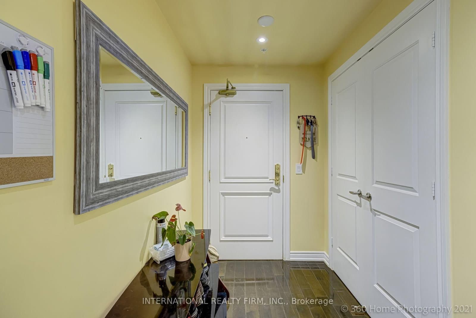 9255 Jane Street, Unit 1105 thumbnail 3