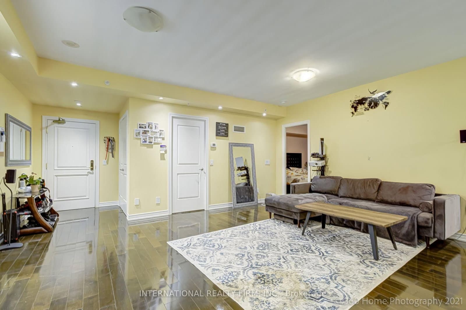 9255 Jane Street, Unit 1105 thumbnail 4