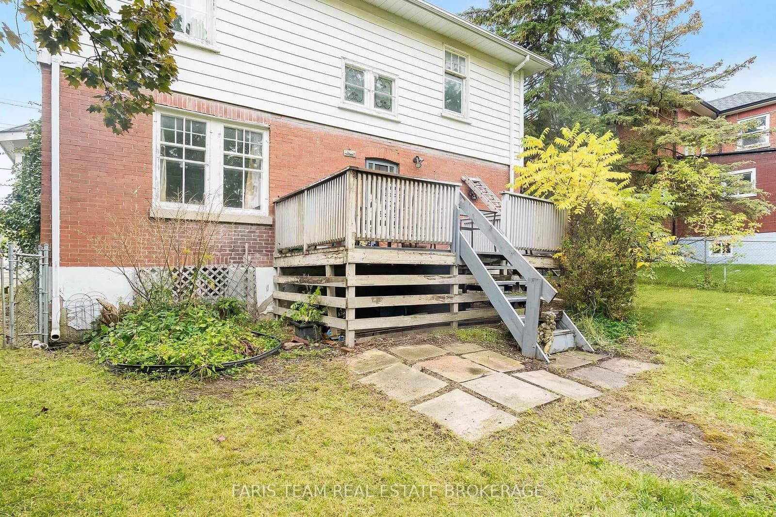 105 Barrie Street thumbnail 26