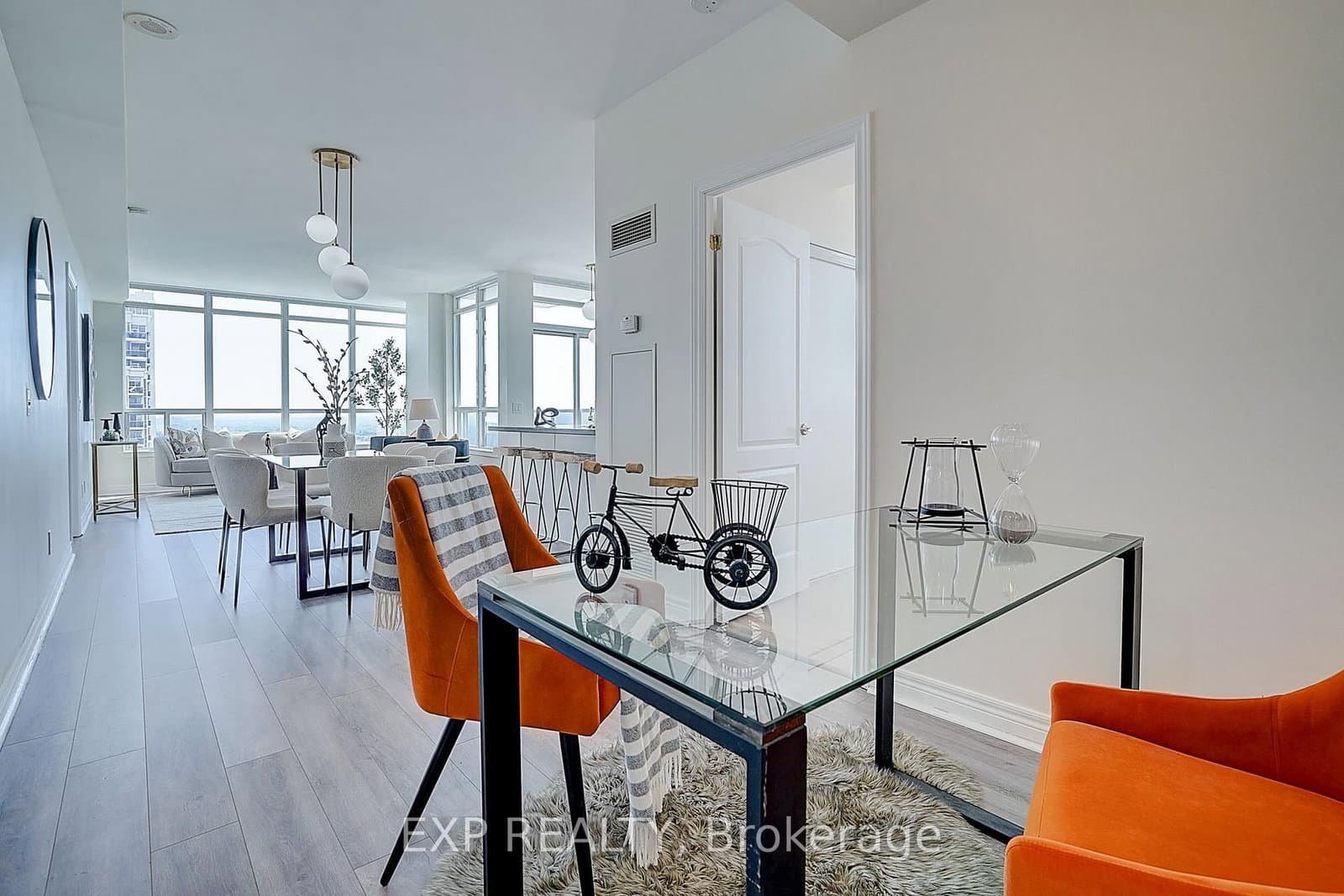 60 Disera Drive, Unit 1404 thumbnail 5