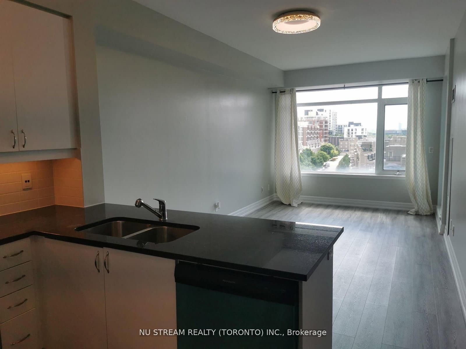 8110 Birchmount Road, Unit 605 thumbnail 8